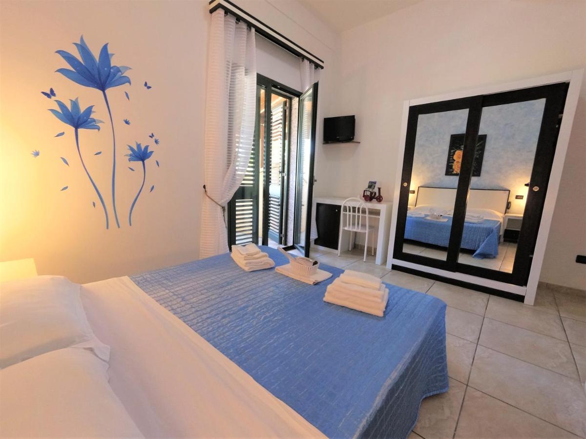 Hotel Alba Chiara Sant'Andrea Salento Екстериор снимка