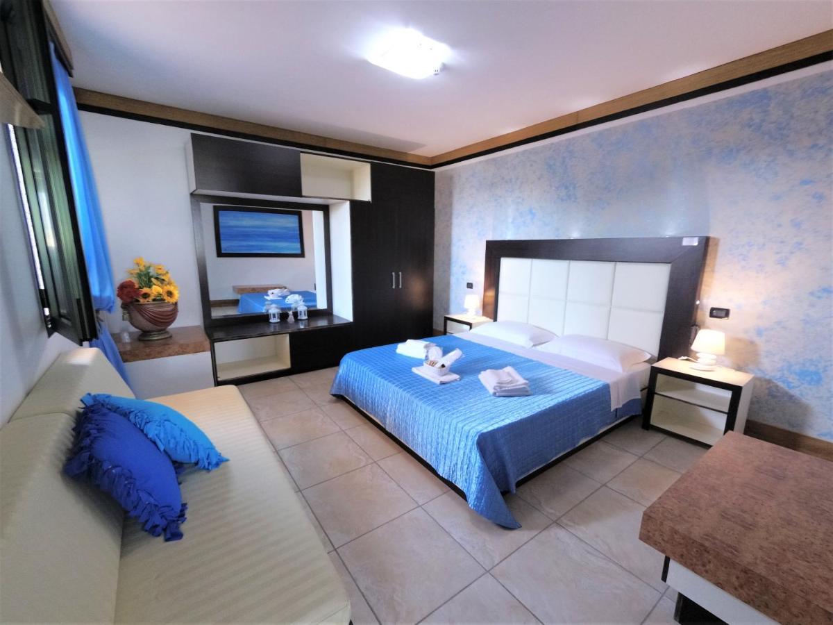 Hotel Alba Chiara Sant'Andrea Salento Екстериор снимка