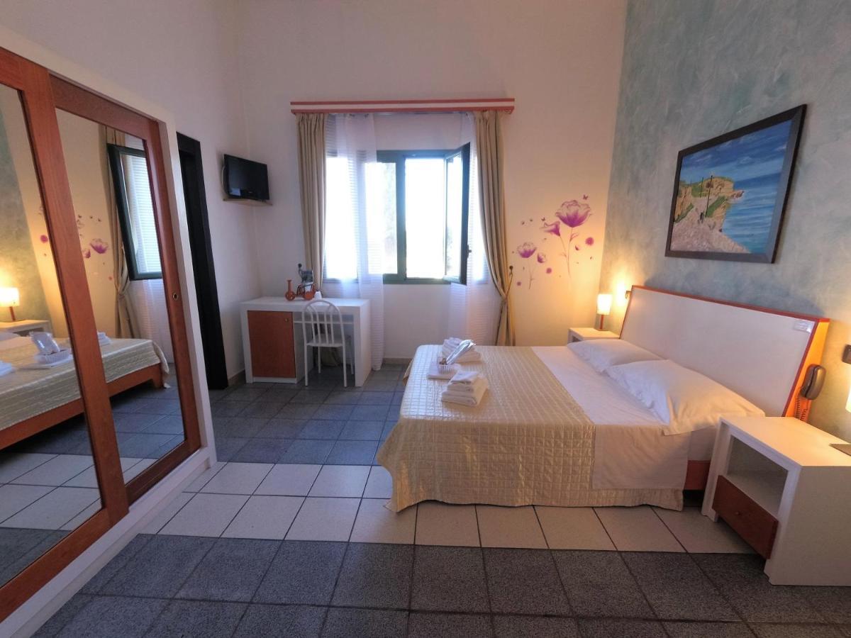 Hotel Alba Chiara Sant'Andrea Salento Екстериор снимка