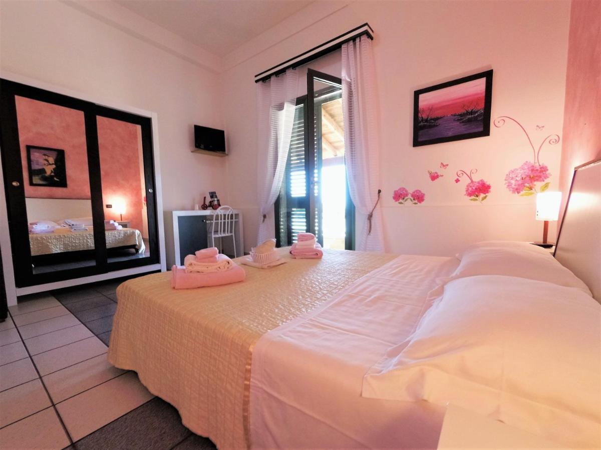 Hotel Alba Chiara Sant'Andrea Salento Екстериор снимка
