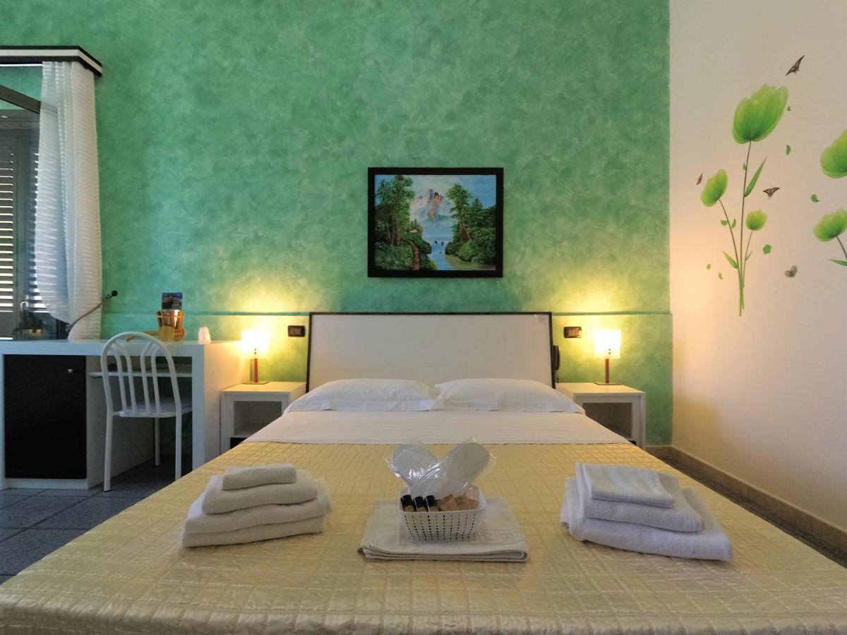 Hotel Alba Chiara Sant'Andrea Salento Екстериор снимка